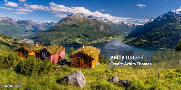 rakssetra cabins, stryn, norway, europe - olden foto e immagini stock