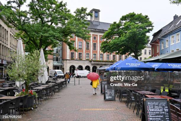 the town hall of neuss, lower rhine on a rainy day. - neuss imagens e fotografias de stock