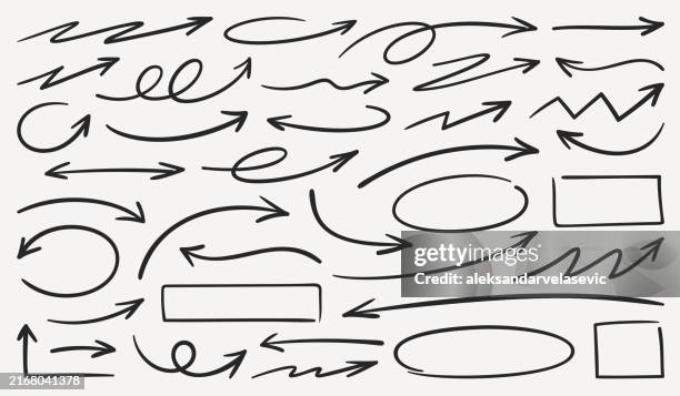 ilustraciones, imágenes clip art, dibujos animados e iconos de stock de flechas y marcos dibujados a mano - patrón de garabatos