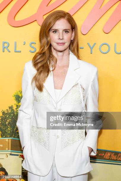 Sarah Rafferty Street 2,213 Sarah Rafferty Photos Stock Photos, High-Res Pictures, and Images ...
