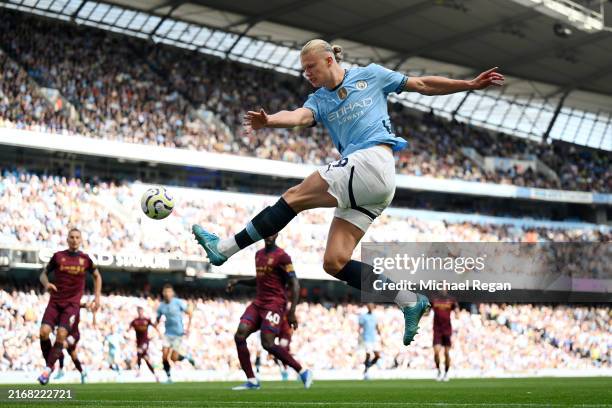 Halanda 36,230 Manchester City Haaland Stock Photos, High-Res Pictures, and ...