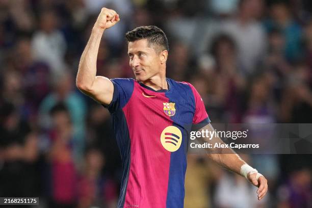 Robert Lewandowski of FC Barcelona celebrates scoring his team's second goal during the La Liga match between FC Barcelona and Athletic Club at Camp...