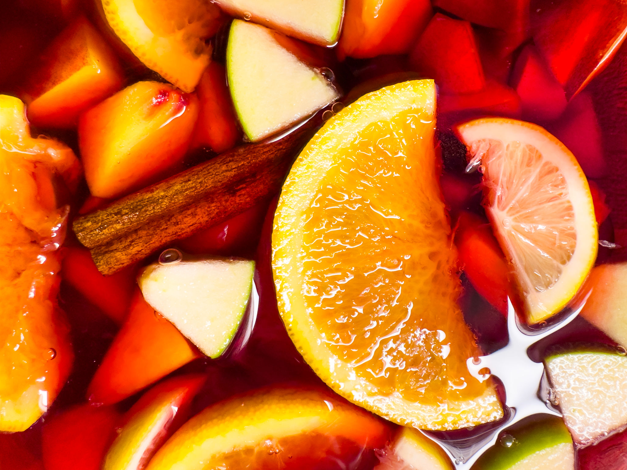 sangria making