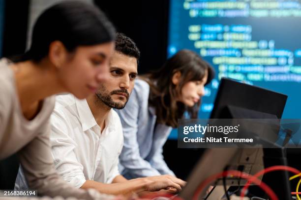 earlier defect detection leads to improved product quality and reliability through software testing. - startup services growth images stock pictures, royalty-free photos & images