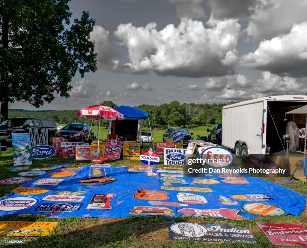 World's Longrest Yard Sale, from Michigan to Alabama