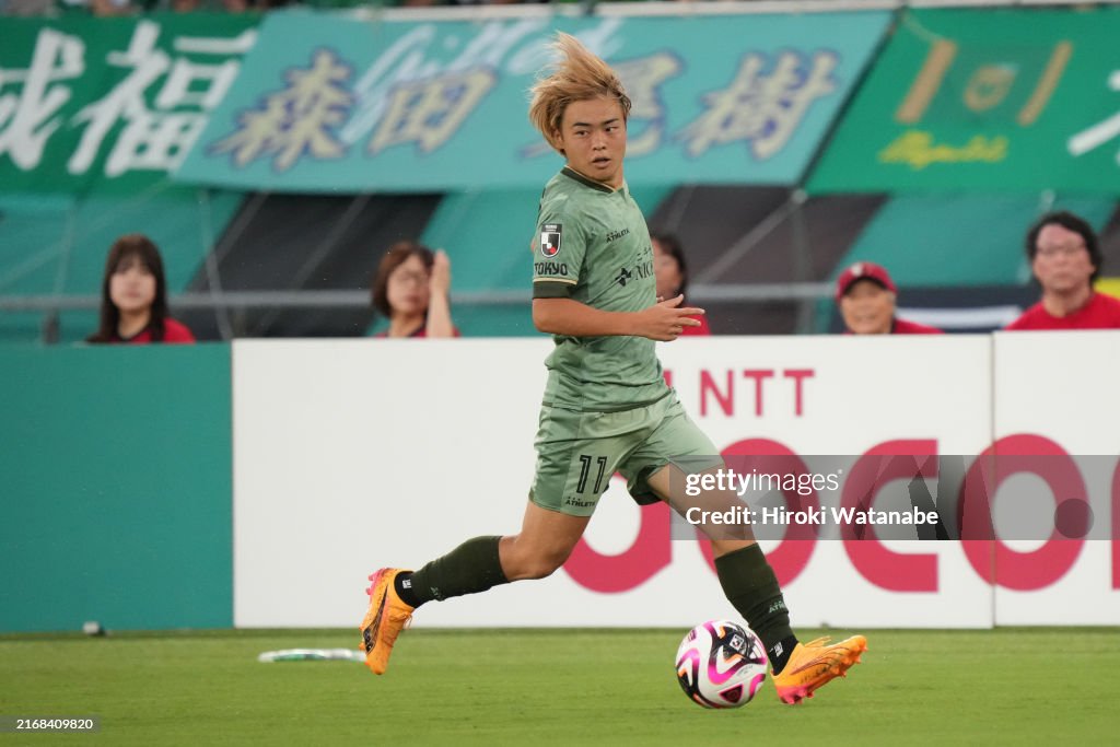 Tokyo Verdy v Kashima Antlers - J.LEAGUE MEIJI YASUDA J1