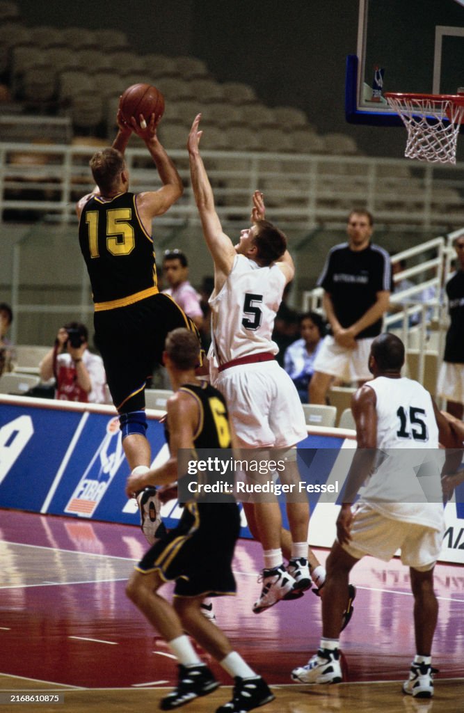 1995 FIBA EuroBasket - Group A - Germany V Sweden