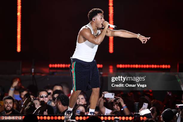 Myke Muslim Rapper 1,183 Myke Towers Photos & High Res Pictures - Getty Images