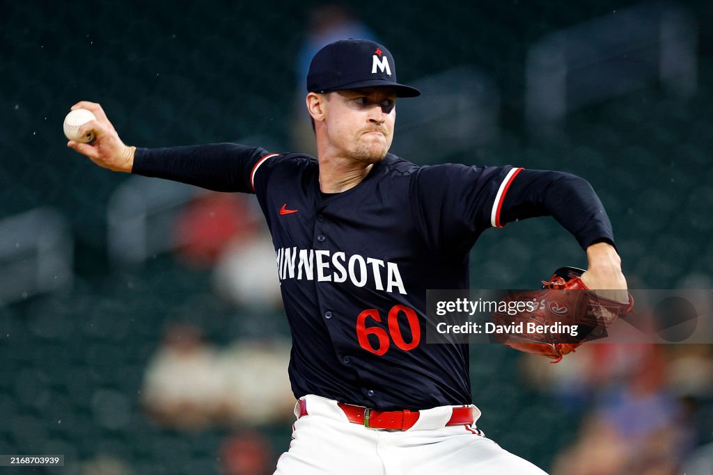 Scott Blewett of the Minnesota Twins pitches against the Atlanta ...