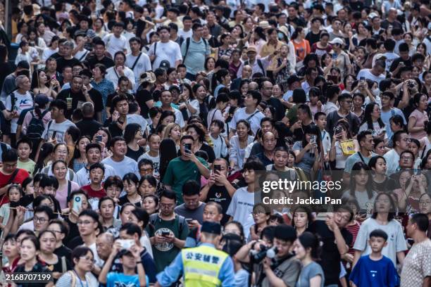 Protecton Inmas 6,207 Protection Of Mass Events Stock Photos, High-Res Pictures, and ...