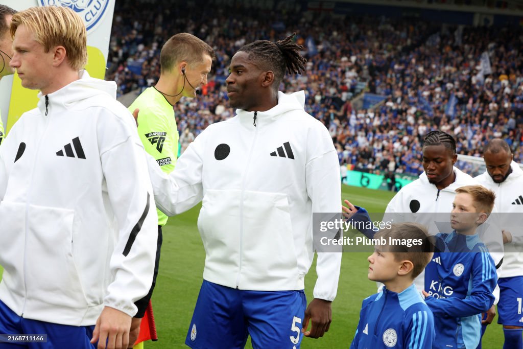 Leicester City v Aston Villa - Premier League