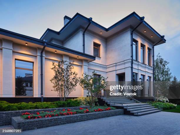 Adjoining House 24 Adjoining Homes Stock Photos, High-Res Pictures, and Images - Getty ...
