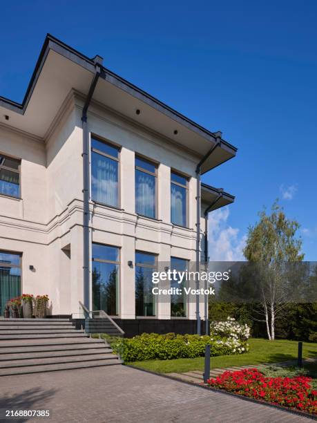 Adjoining House 825 Adjoining Homes Stock Photos, High-Res Pictures, and Images - Getty ...
