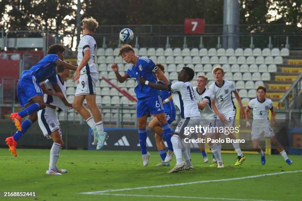 Edoardo Rocchetti 7,620 U16 England Stock Photos, High-Res Pictures, and Images - Getty ...