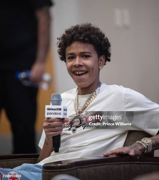 Frito Bank Rapper 64 Photos & High Res Pictures - Getty Images