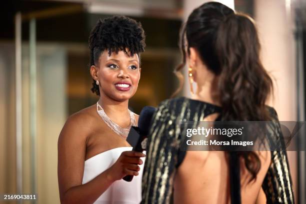 Fan Questions 6,912 Fan Question Stock Photos, High-Res Pictures, and Images - Getty ...