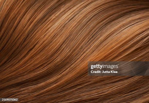 extreme close up of auburn hair - haar stock-fotos und bilder