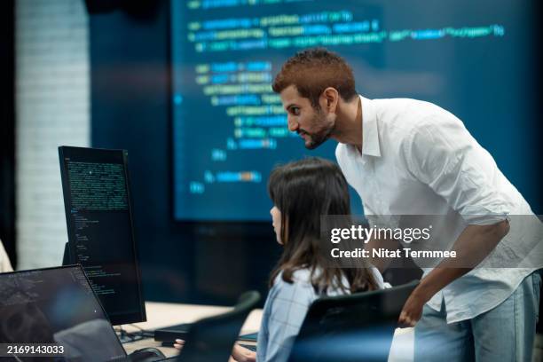 leverage ai tools and machine learning applications to enhance your code testing process in software development. machine learning in software testing. - application programming interface stockfoto's en -beelden