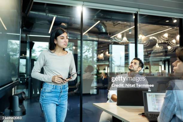 effective project planning and scheduling are essential for successful software development. project meetings facilitate tracking progress, identifying issues, and implementing timely solutions. - startup services growth images stock pictures, royalty-free photos & images