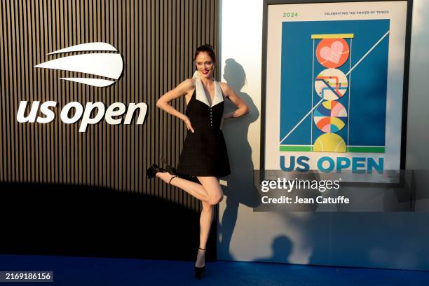Coco Rocha First Comp Card 24,132 Coco Rocha Photos & High Res Pictures - Getty Images