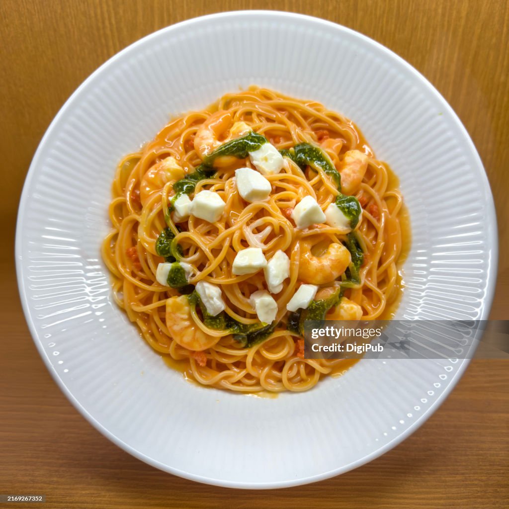 Hokkaido Mozzarella Cheese and Shrimp Tomato Cream Spaghetti
