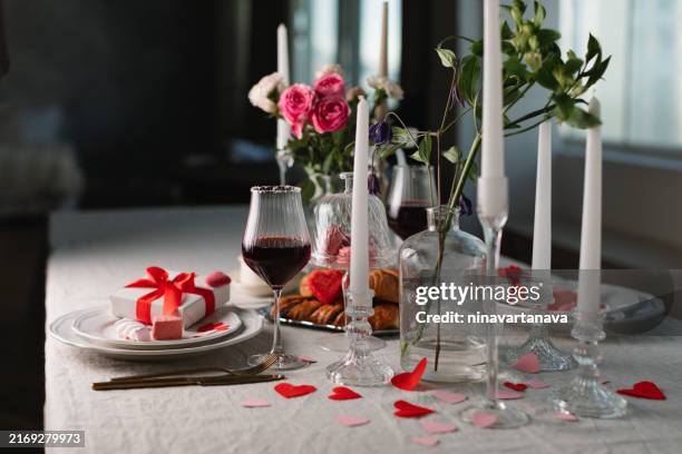 Romatic Table Setting 3,078 Romantic Table Set Up Stock Photos, High-Res Pictures, and Images ...