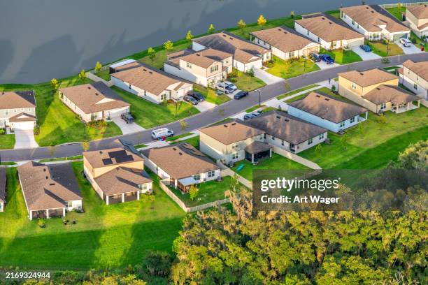 suburban tampa florida subdivision - tampa neighborhood stock pictures, royalty-free photos & images
