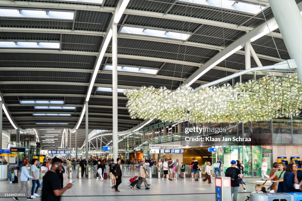 NS Central Station Utrecht, pessoas ambulantes