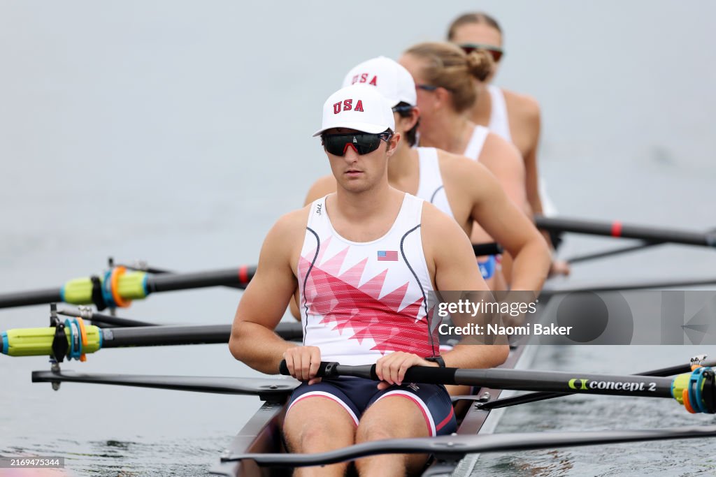 Ben Dimitroff Rowing Skylar Dahl, Gemma Wollenschlaeger, Alex Flynn, Benjamin Washburne ...