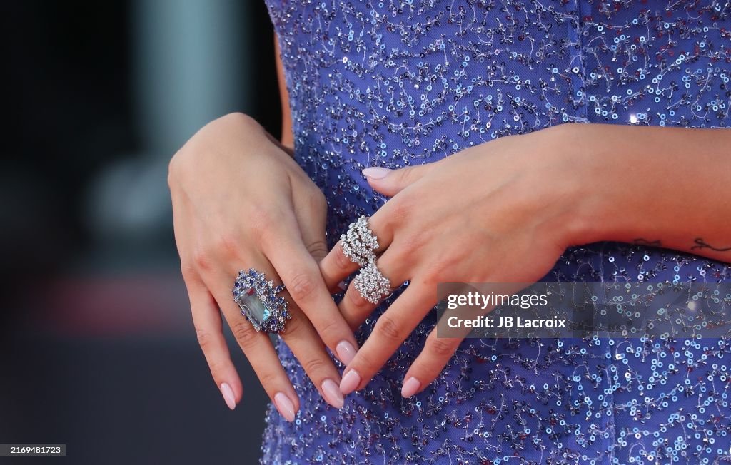 "Diva E Donna" Prize Red Carpet - The 81st Venice International Film Festival