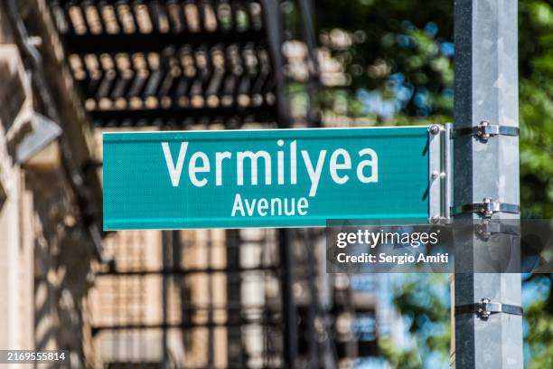 vermilyea avenue sign - vermilyea stock pictures, royalty-free photos & images
