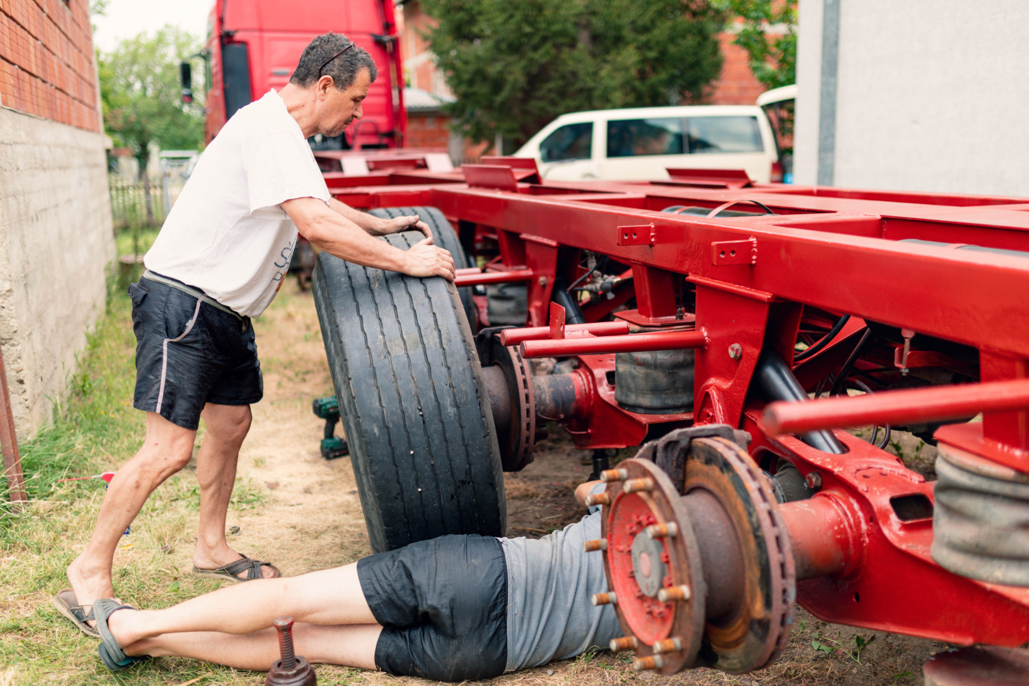 trailer wheel maintenance