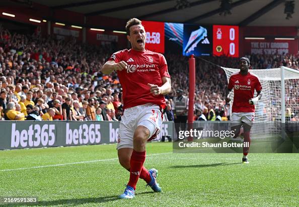 Nottingham Forest FC v Wolverhampton Wanderers FC - Premier League Nottingham Forest FC v Wolverhampton Wanderers FC - Premier League