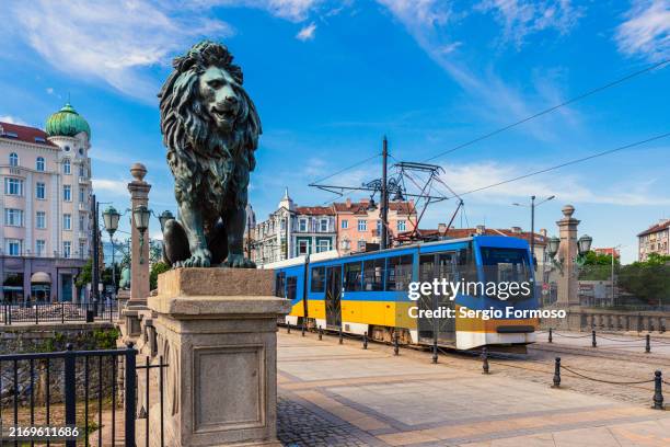 urban scene with a cable car in sofia, bulgaria capital city - sofia rios fotografías e imágenes de stock