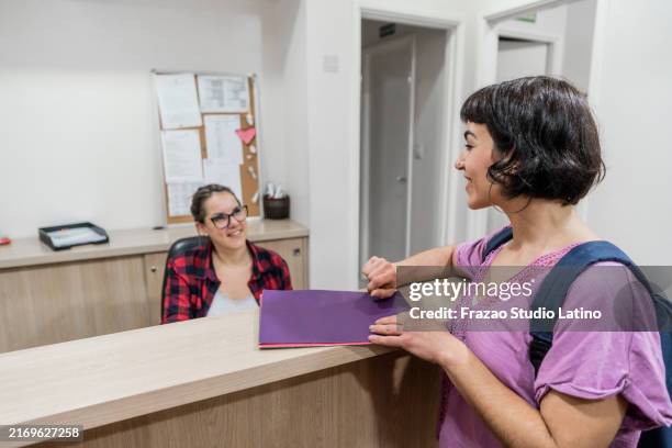 School Reseptionist 428 School Receptionist Stock Photos, High-Res Pictures, and Images ...