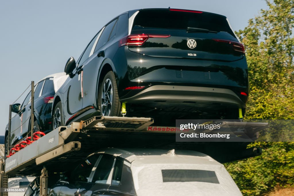 Volkswagen AG Defends Plan to Shut German Factories With Plunging Sales