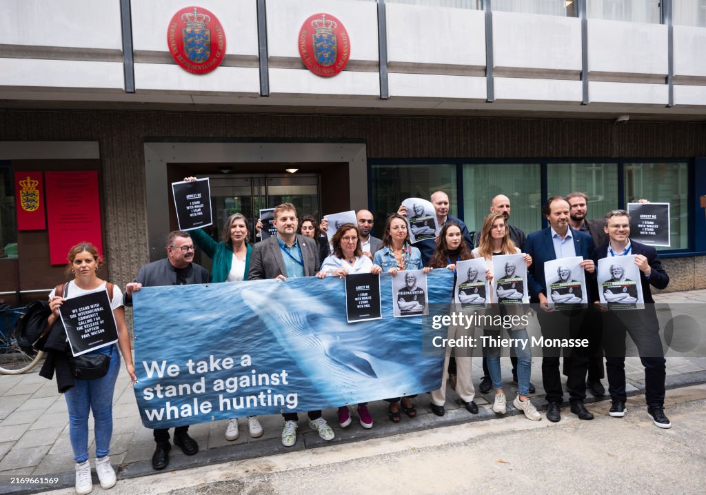 MEPs Protest In Front Of The Danish PermRep On Paul Watson