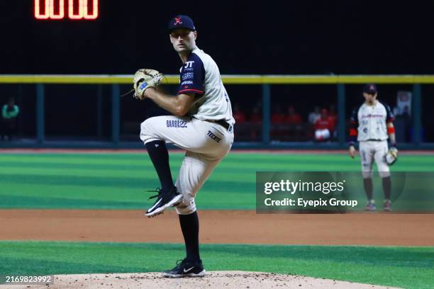 Sultan Tyler 1,250 Sultanes De Monterrey Stock Photos, High-Res Pictures, and Images ...