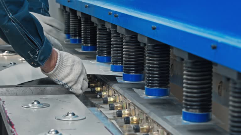 https://media.gettyimages.com/id/2169872809/video/two-workers-use-a-large-industrial-press-to-shape-the-metal-into-the-desired-form.jpg?b=1&s=640x640&k=20&c=xwSx3c3lhO6GZA3JpVelVwUHahcHq2Fm4IplpcTn2uQ=