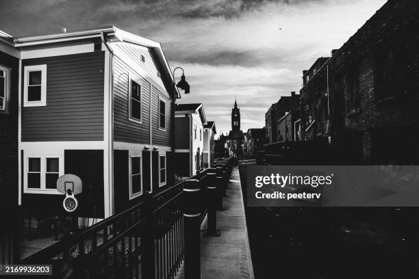 inner city neighbourhood. holyoke, massachusetts - holyoke stock-fotos und bilder