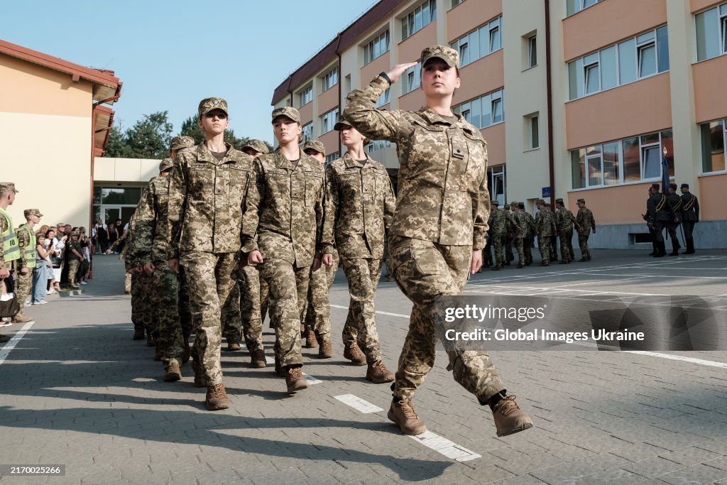 Cadets Of Kruty Heroes Lviv Lyceum Mark The Start Of The School Year