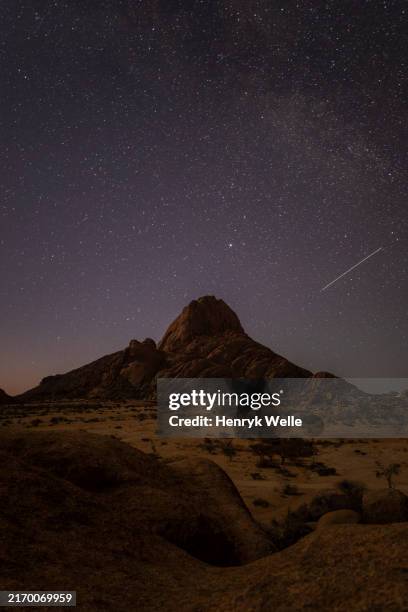 namibia - namib naukluft national park stock pictures, royalty-free photos & images