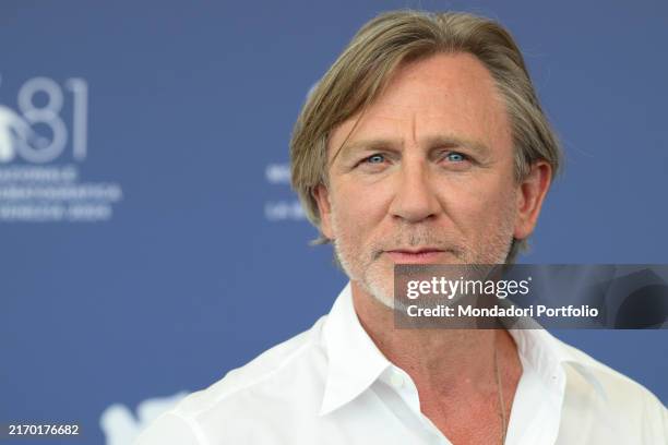 Daniel Craig 007 Poster décoratif sur toile dédicacé et image d'art moderne pour chambre à coucher 60 x 90 cm Daniel Craig 007 Poster décoratif sur toile dédicacé et image d'art moderne pour chambre à coucher 60 x 90 cm