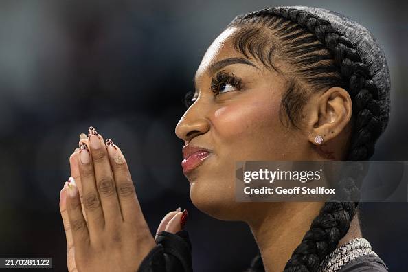 Dallas Wings v Chicago Sky Dallas Wings v Chicago Sky