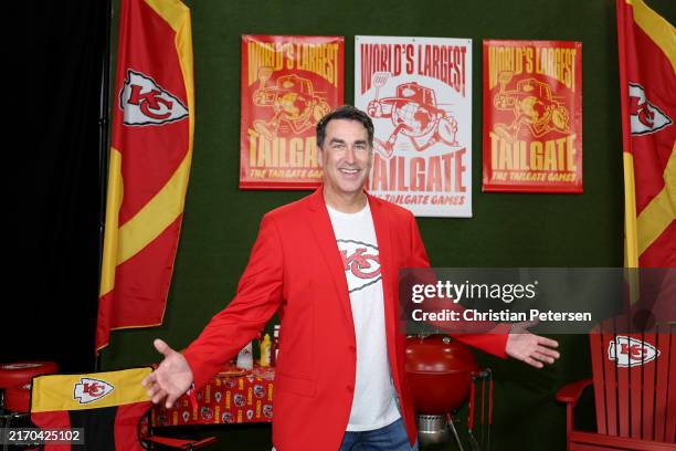 Rob Riggle Outfits 3,431 Rob Riggle Photos Stock Photos, High-Res Pictures, and Images ...