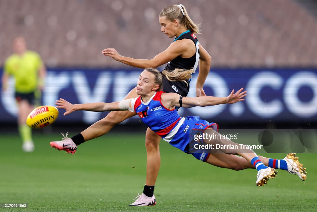 AFLW Rd 2 - Western Bulldogs v Port Adelaide