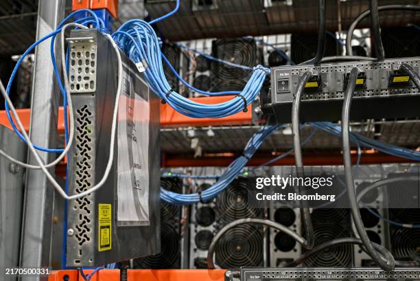 500 Cable Rigs Stock Photos, High-Res Pictures, and Images - Getty Images