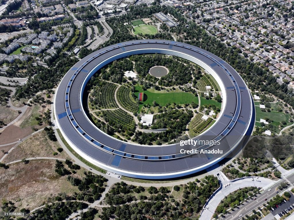 Apple Headquarters in Cupertino of California