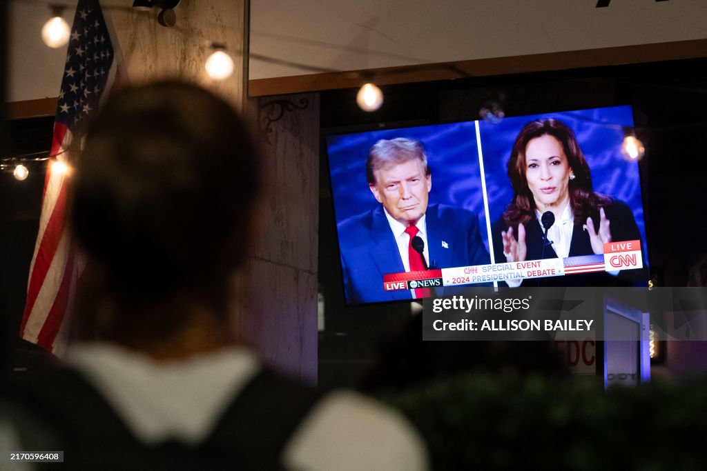 US-VOTE-POLITICS-DEBATE-WATCH PARTY