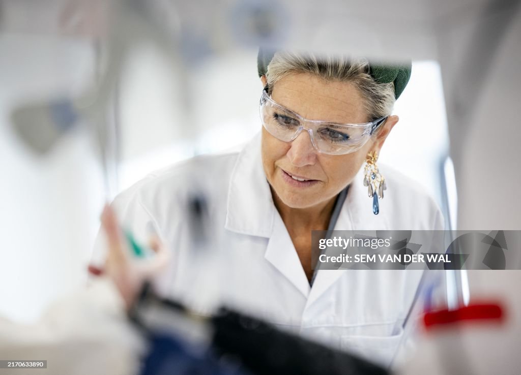 NETHERLANDS-ROYALS-TECHNOLOGY-HEALTH-POLLUTION-WATER